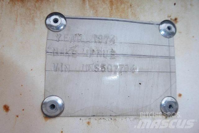 Fruehauf Bulk Причепи-цистерни
