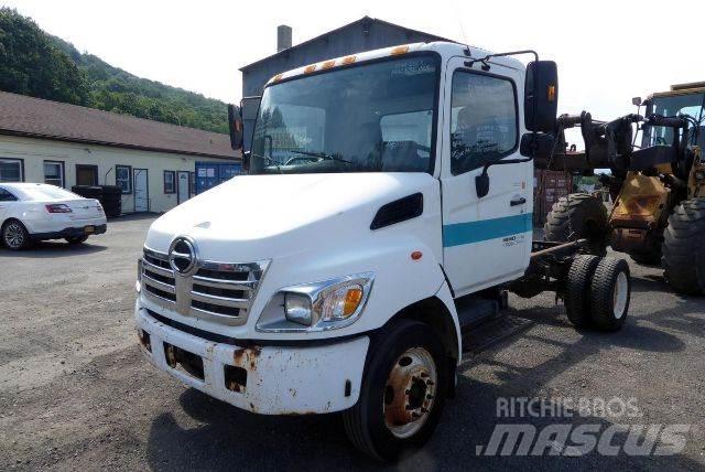 Hino NB165 Шасі з кабіною