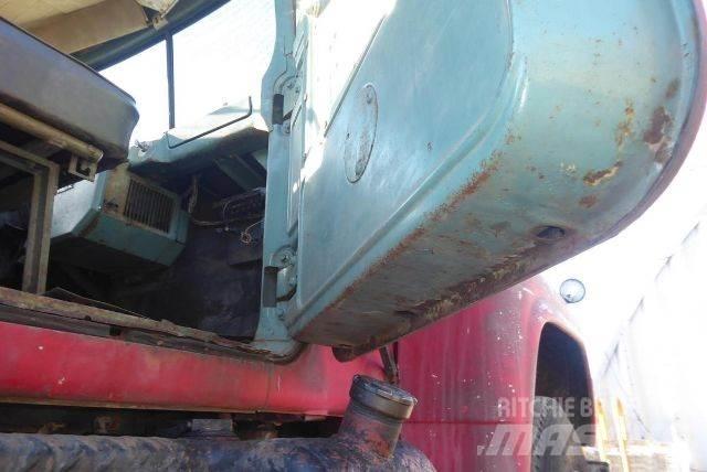 Mack R611 Шасі з кабіною
