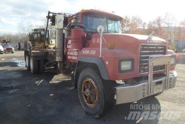 Mack RD688S Автоконтейнеровози