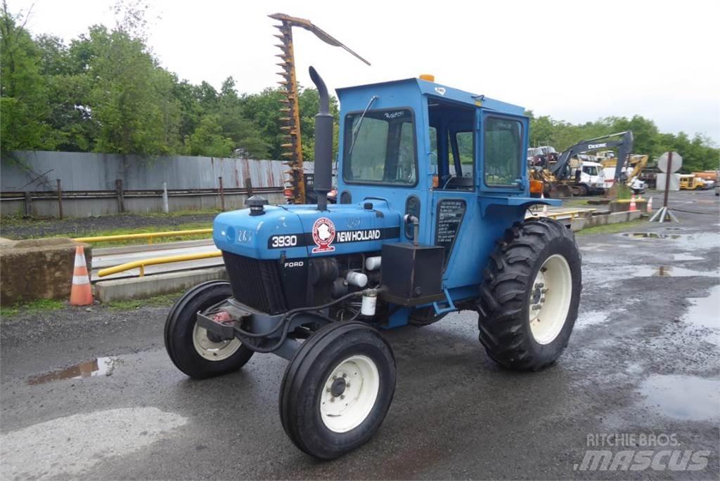 New Holland 3930 Трактори