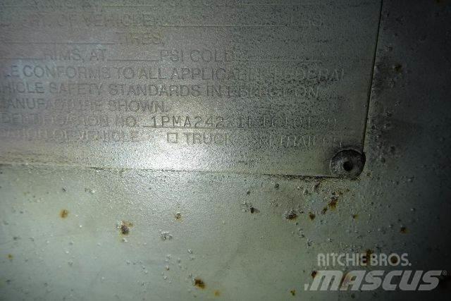 Polar  Інші причепи