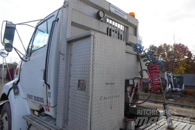 Sterling LT9500 Шасі з кабіною