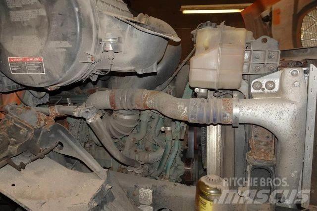 Volvo VNM42T Шасі з кабіною