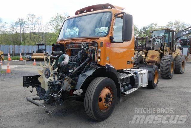 Volvo VNM42T Шасі з кабіною