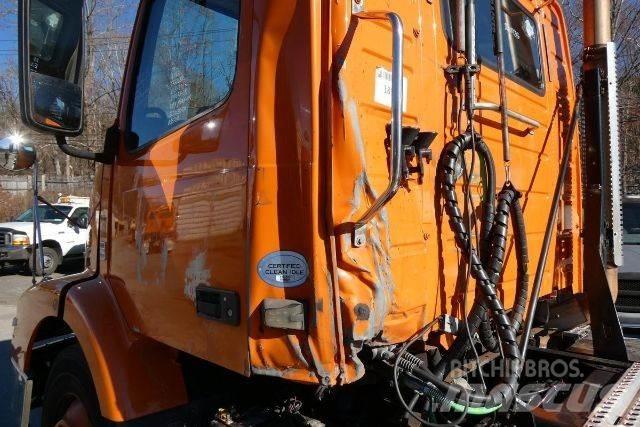Volvo VNM42T Шасі з кабіною