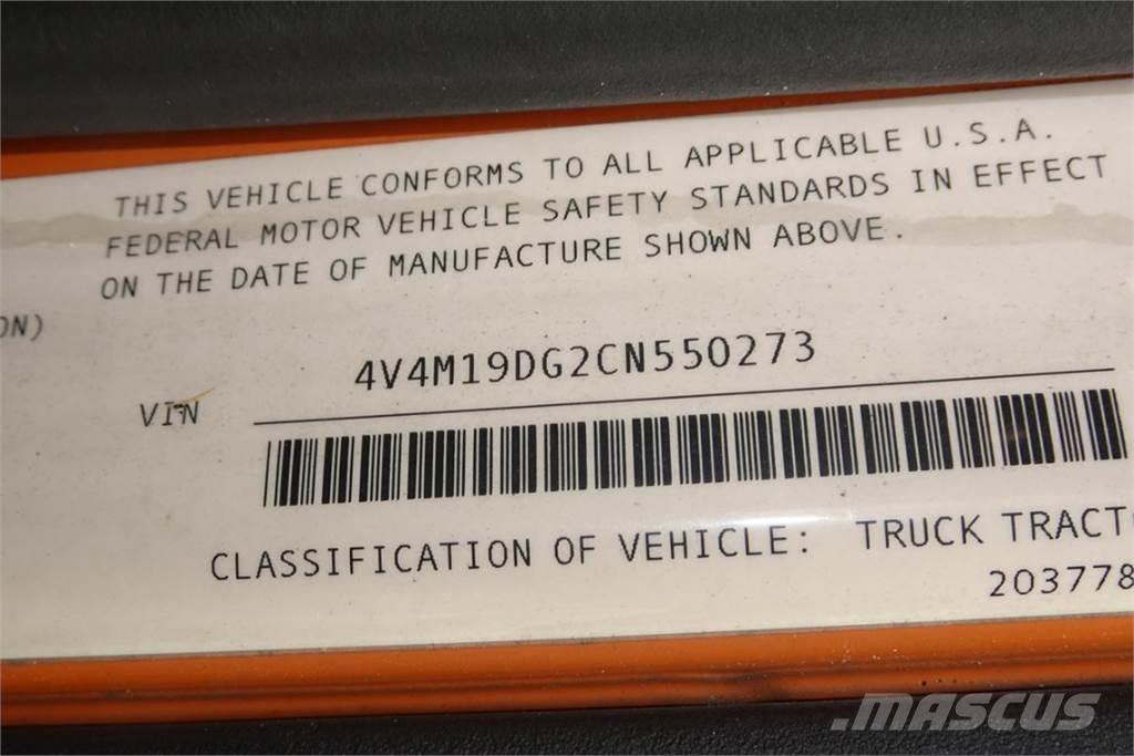 Volvo VNM42T Шасі з кабіною