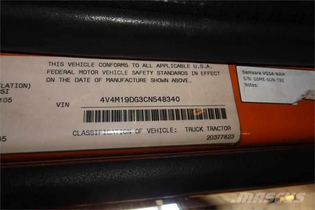 Volvo VNM42T Шасі з кабіною