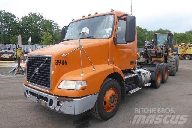 Volvo VNM64T Шасі з кабіною