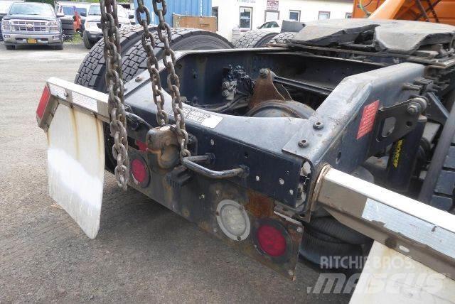 Volvo VNM64T Шасі з кабіною