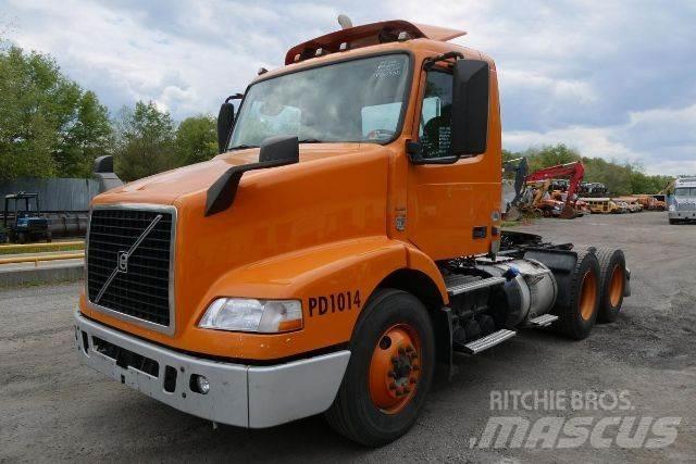 Volvo VNM64T Шасі з кабіною