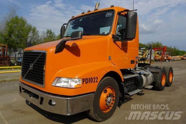 Volvo VNM64T Шасі з кабіною