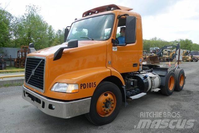 Volvo VNM64T Шасі з кабіною
