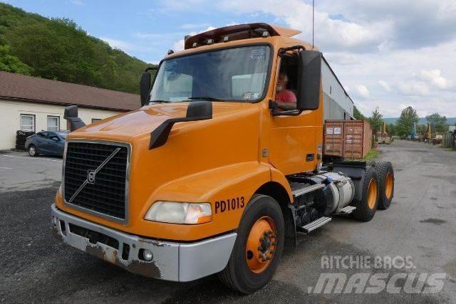 Volvo VNM64T Шасі з кабіною
