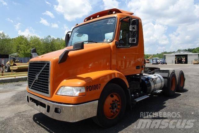 Volvo VNM64T Шасі з кабіною