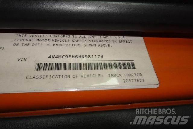 Volvo VNM64T Шасі з кабіною