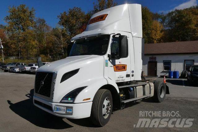 Volvo VNR Шасі з кабіною