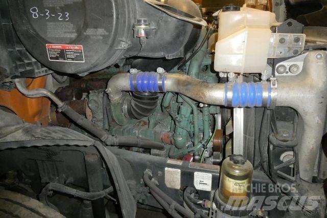 Volvo VNR64T300 Шасі з кабіною