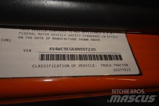 Volvo VNR64T300 Шасі з кабіною
