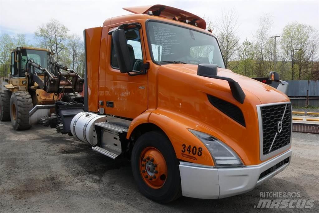 Volvo VNR64T300 Шасі з кабіною
