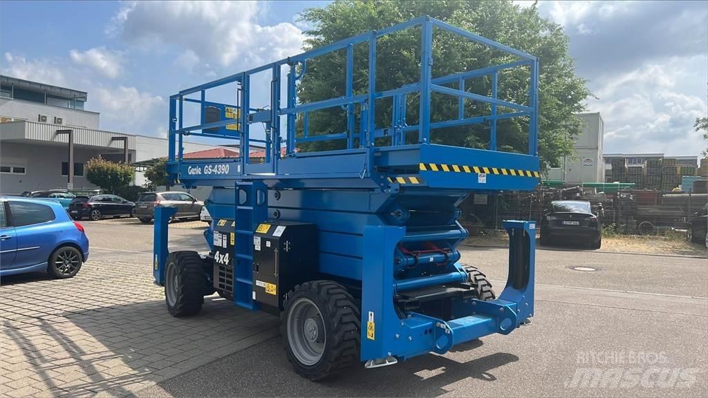 Genie GS-4390RT Підйомники-ножиці