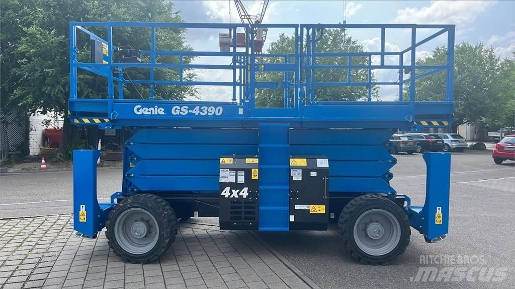 Genie GS-4390RT Підйомники-ножиці