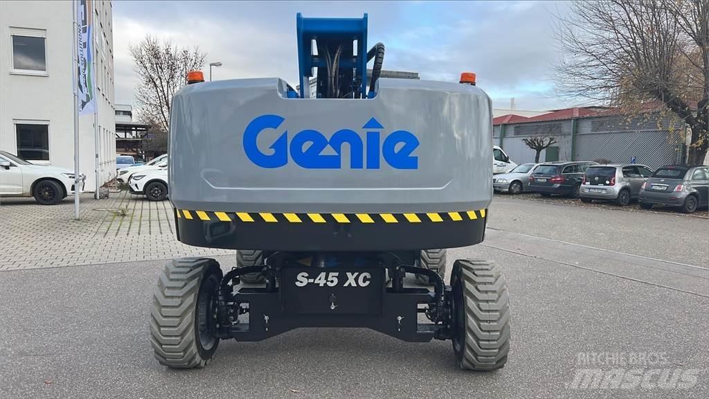 Genie S-45 XC Колінчаті підйомники