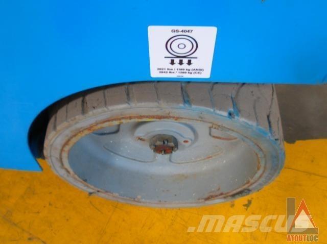 Genie GS-4047 Колінчаті підйомники