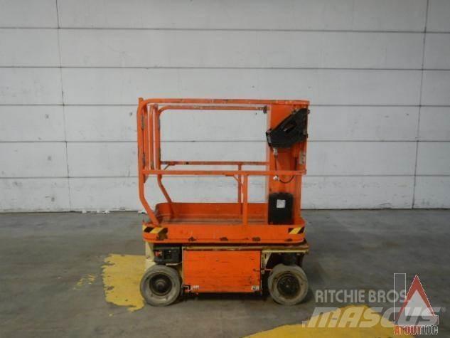 JLG 1230ES Колінчаті підйомники