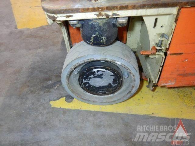 JLG 1230ES Колінчаті підйомники