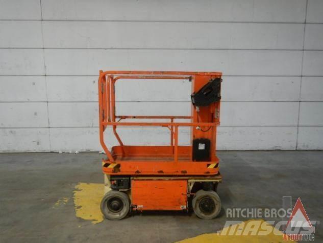 JLG 1230ES Колінчаті підйомники