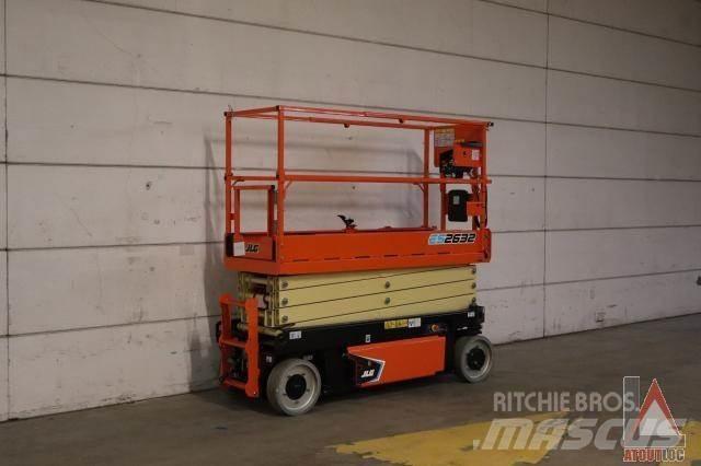JLG 2632ES Колінчаті підйомники