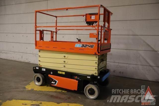 JLG 3246ES Колінчаті підйомники