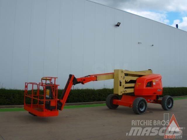 JLG 520AJ Колінчаті підйомники