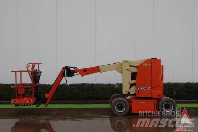 JLG E300AJP Колінчаті підйомники