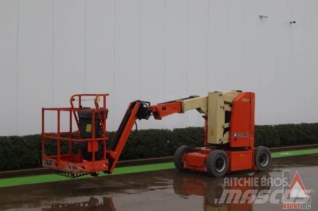 JLG E300AJP Колінчаті підйомники
