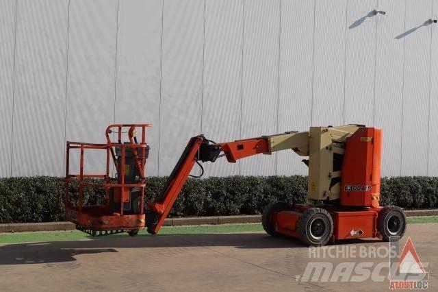 JLG E300AJP Колінчаті підйомники