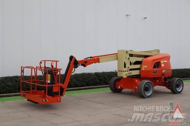 JLG EC 520AJ Колінчаті підйомники