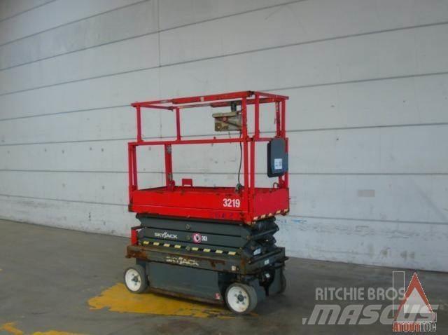 SkyJack SJ3219 Колінчаті підйомники