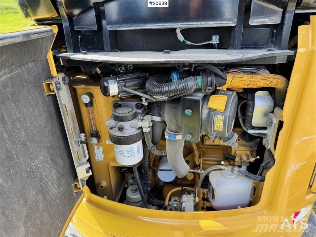 CAT 301.8 Гусеничні екскаватори