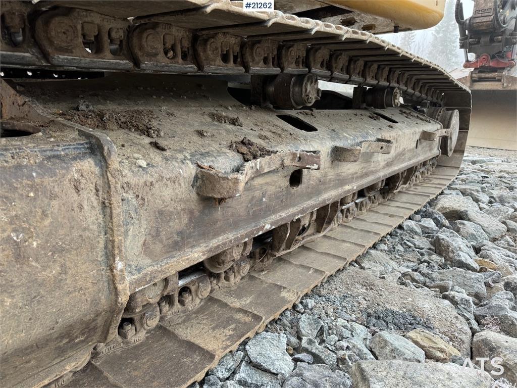 CAT 323 Гусеничні екскаватори