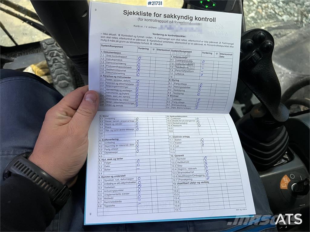 CAT M318F Колісні екскаватори