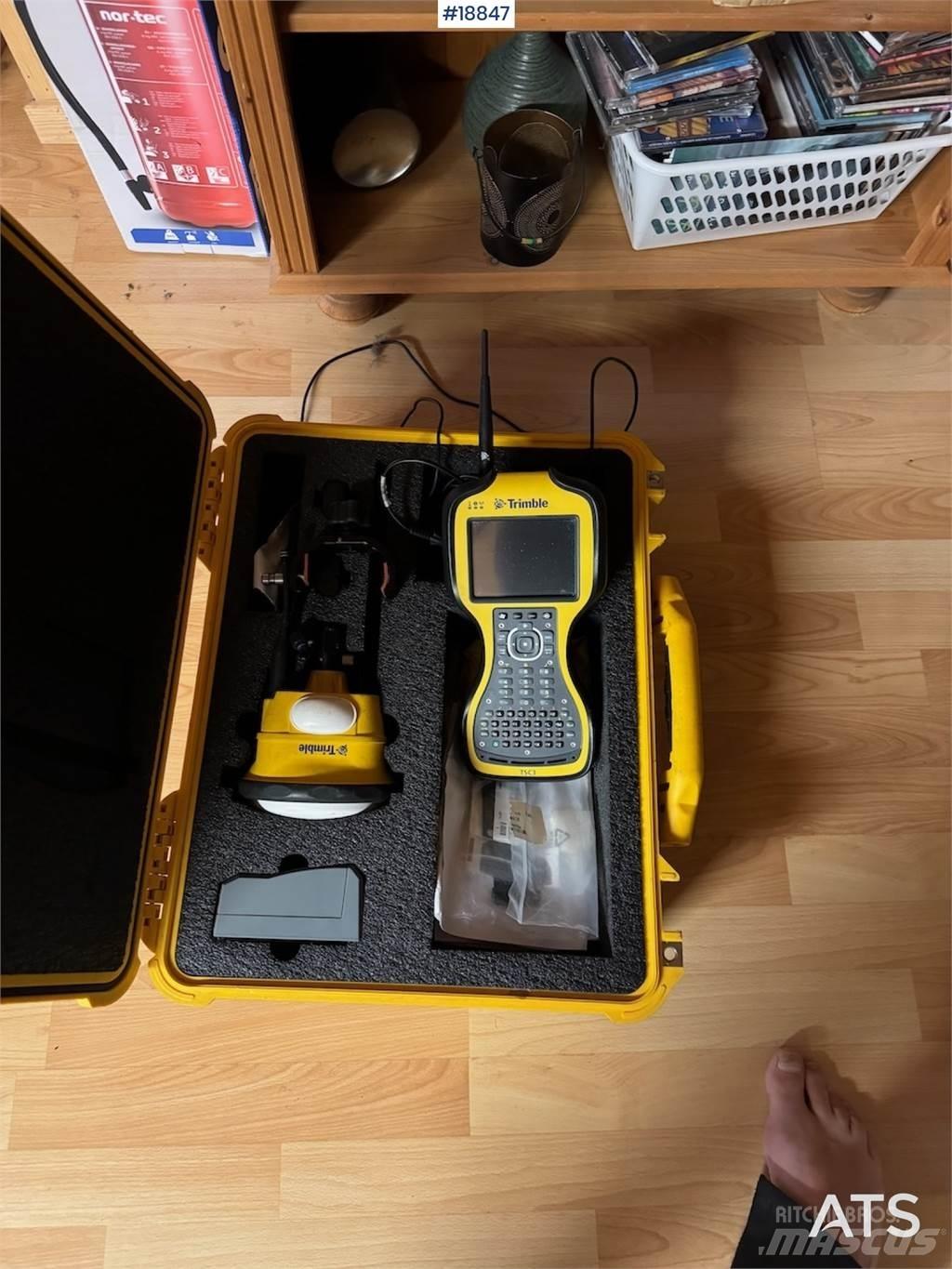 Trimble GPS m/ radio. Будтехніка - Інші