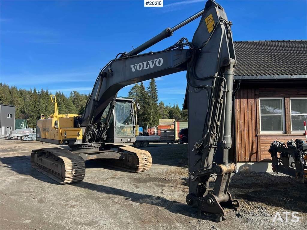 Volvo EC240CL Гусеничні екскаватори