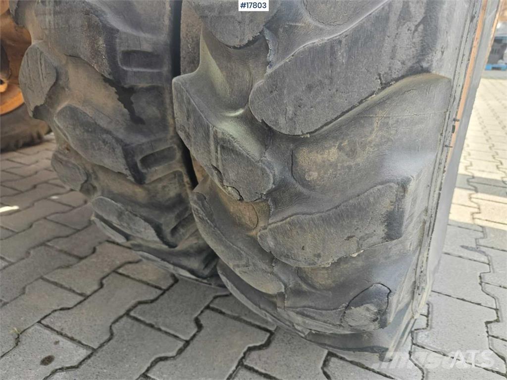 CASE WX 165 Колісні екскаватори