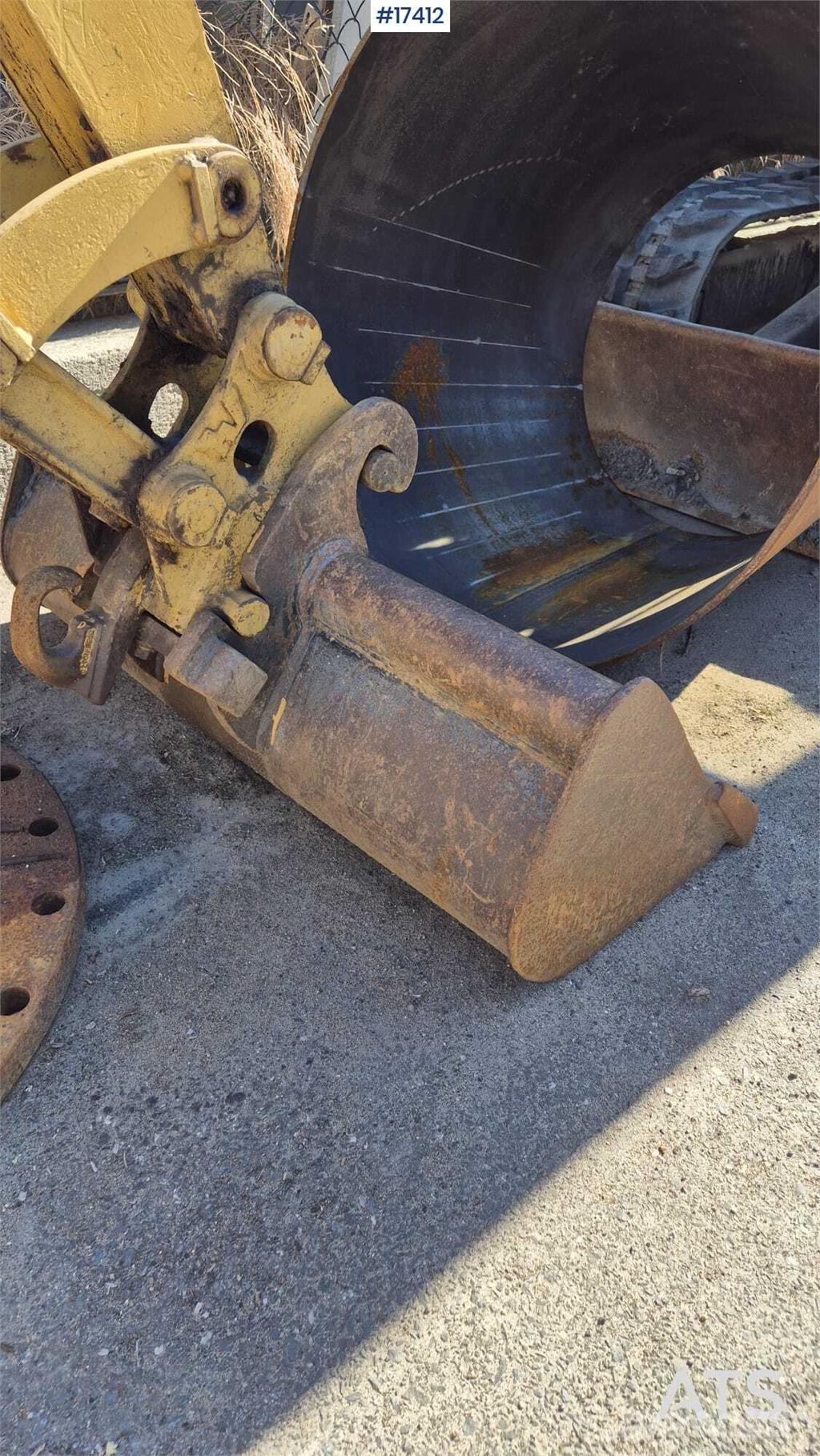 CAT 302.5 Міні-екскаватори < 7т