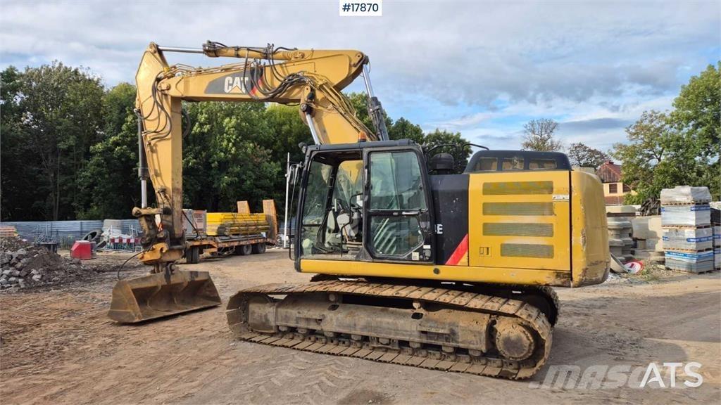 CAT 324E Гусеничні екскаватори