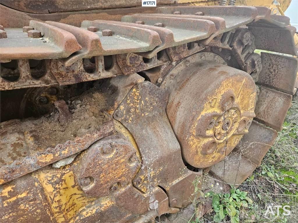 CAT 963C Гусеничні вантажники