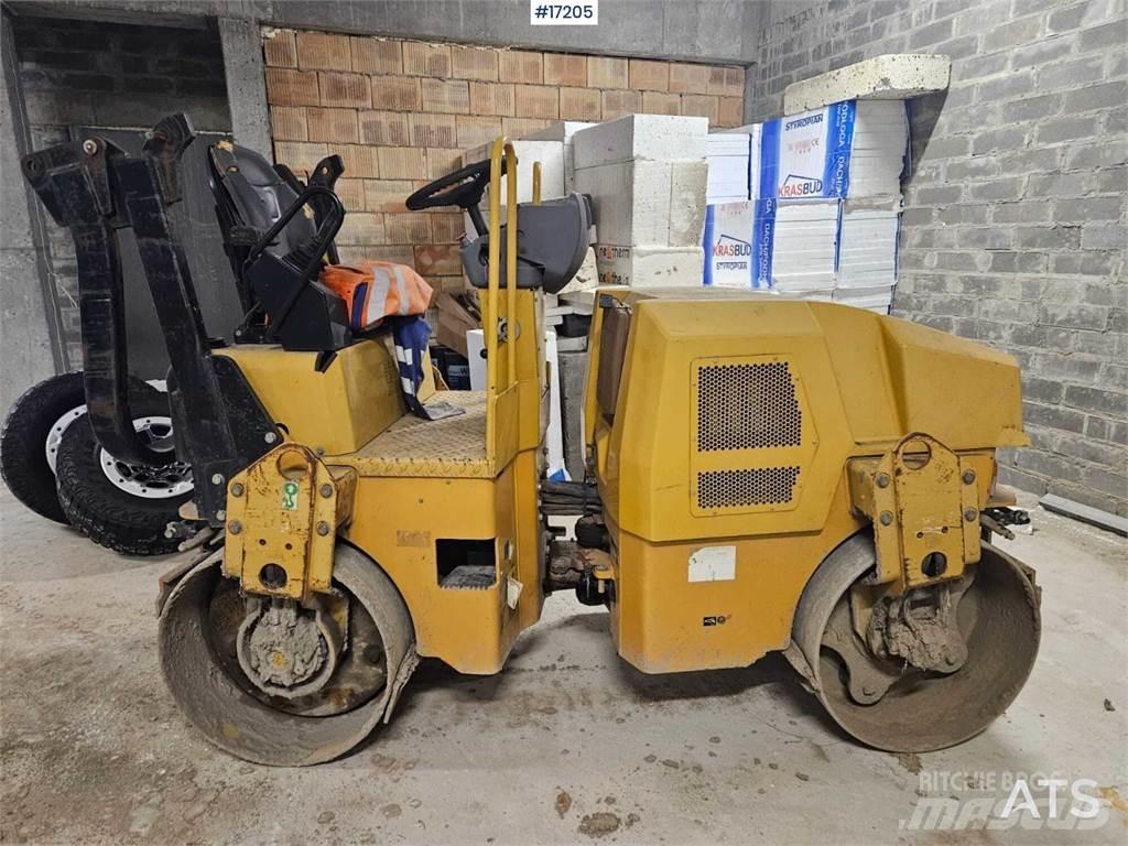 CAT CB24 Котки тротуарні