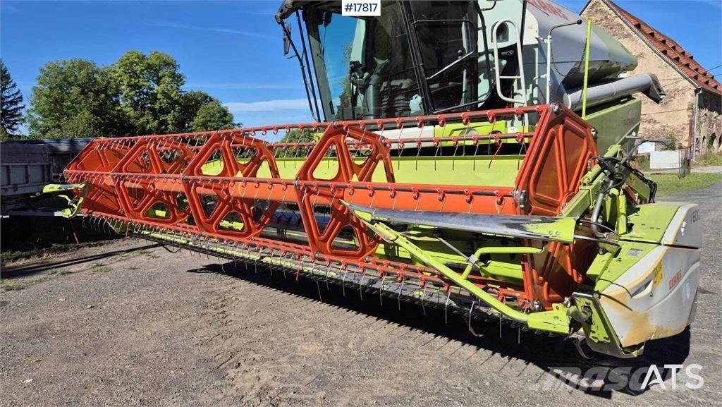 CLAAS Tucano 440 Зернозбиральні комбайни